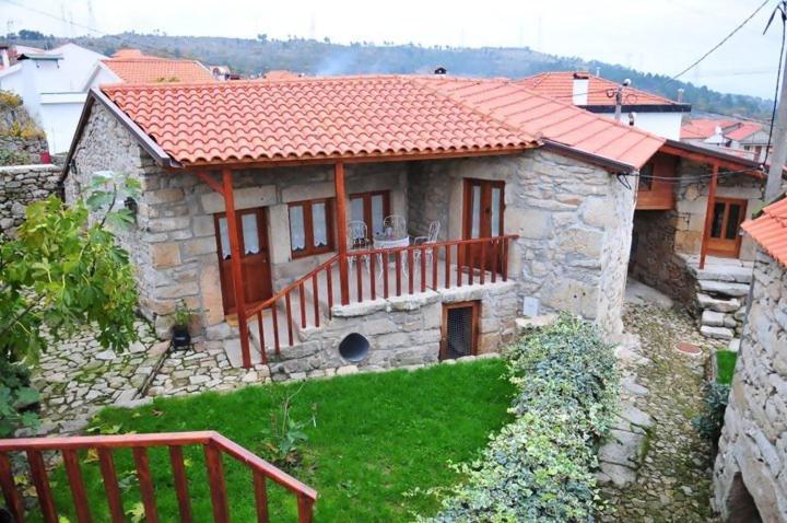 Outros Tempos Turismo De Aldeia Hotel Aricera ภายนอก รูปภาพ