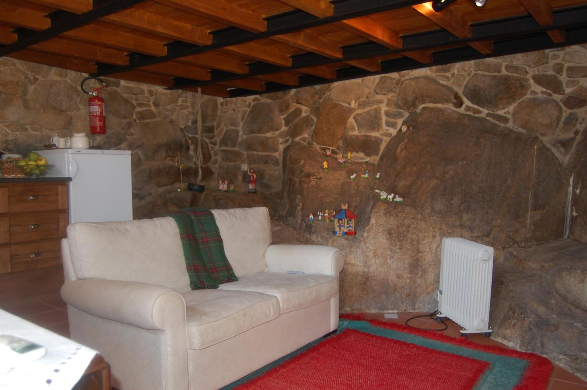 Outros Tempos Turismo De Aldeia Hotel Aricera ภายนอก รูปภาพ