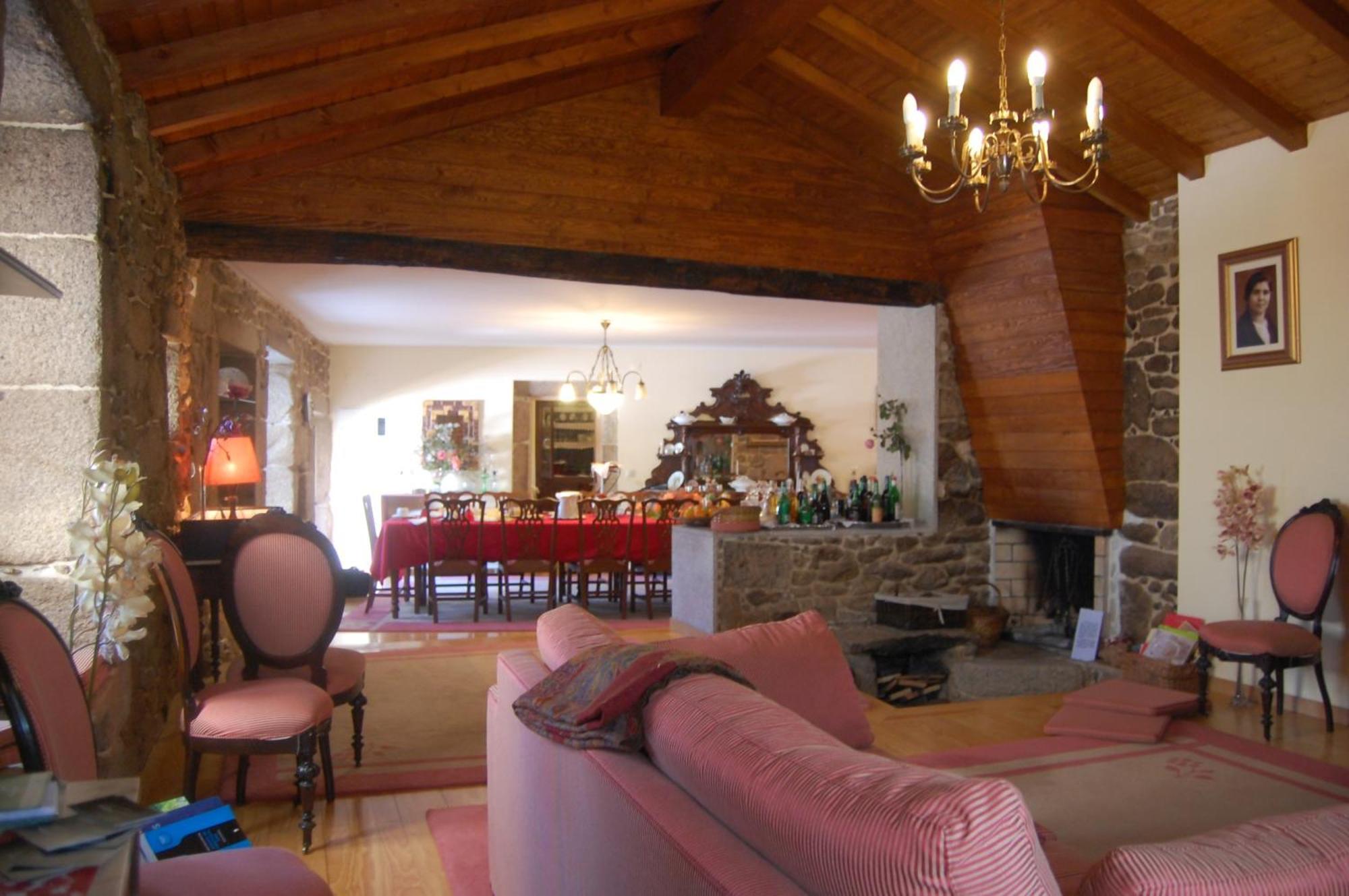 Outros Tempos Turismo De Aldeia Hotel Aricera ภายนอก รูปภาพ